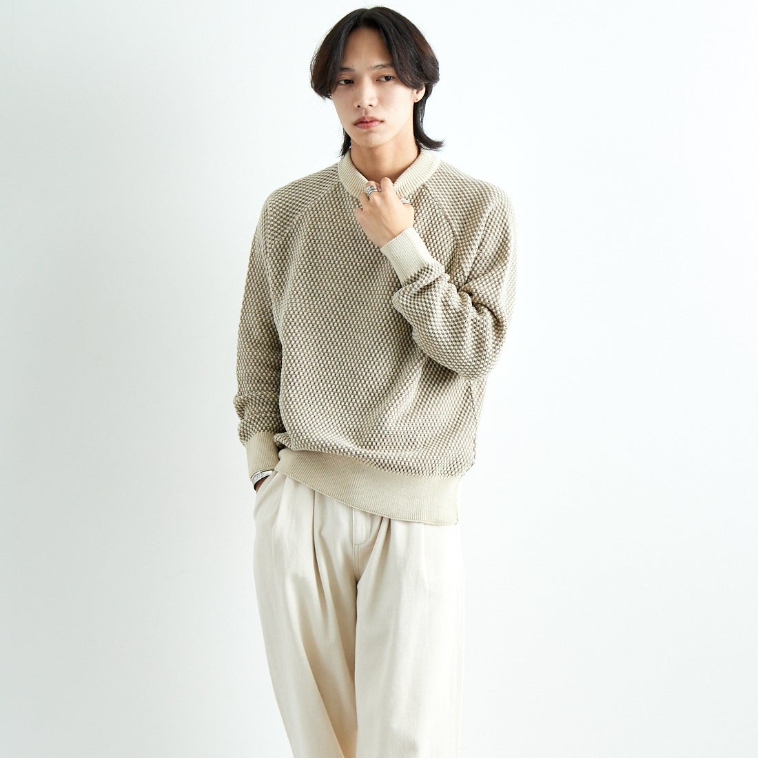 gim × JEANSFACTORY [ジム × ジーンズファクトリー] ウォッシャブルポップコーン編みクルーネックニット [24527589] 303 ｴｸﾘｭ &&モデル身長：179cm 着用サイズ：L&&