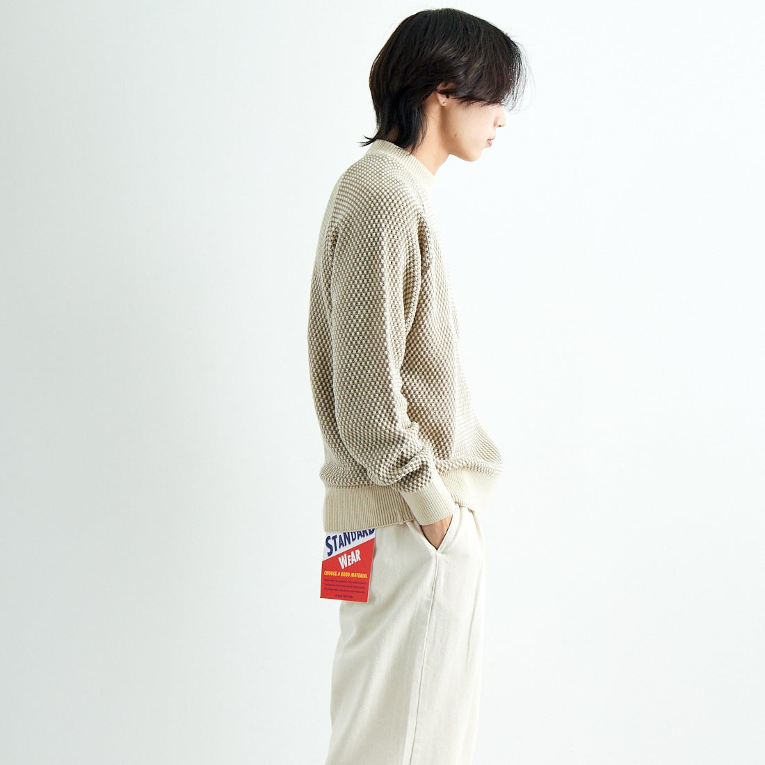 gim × JEANSFACTORY [ジム × ジーンズファクトリー] ウォッシャブルポップコーン編みクルーネックニット [24527589] 303 ｴｸﾘｭ &&モデル身長：179cm 着用サイズ：L&&