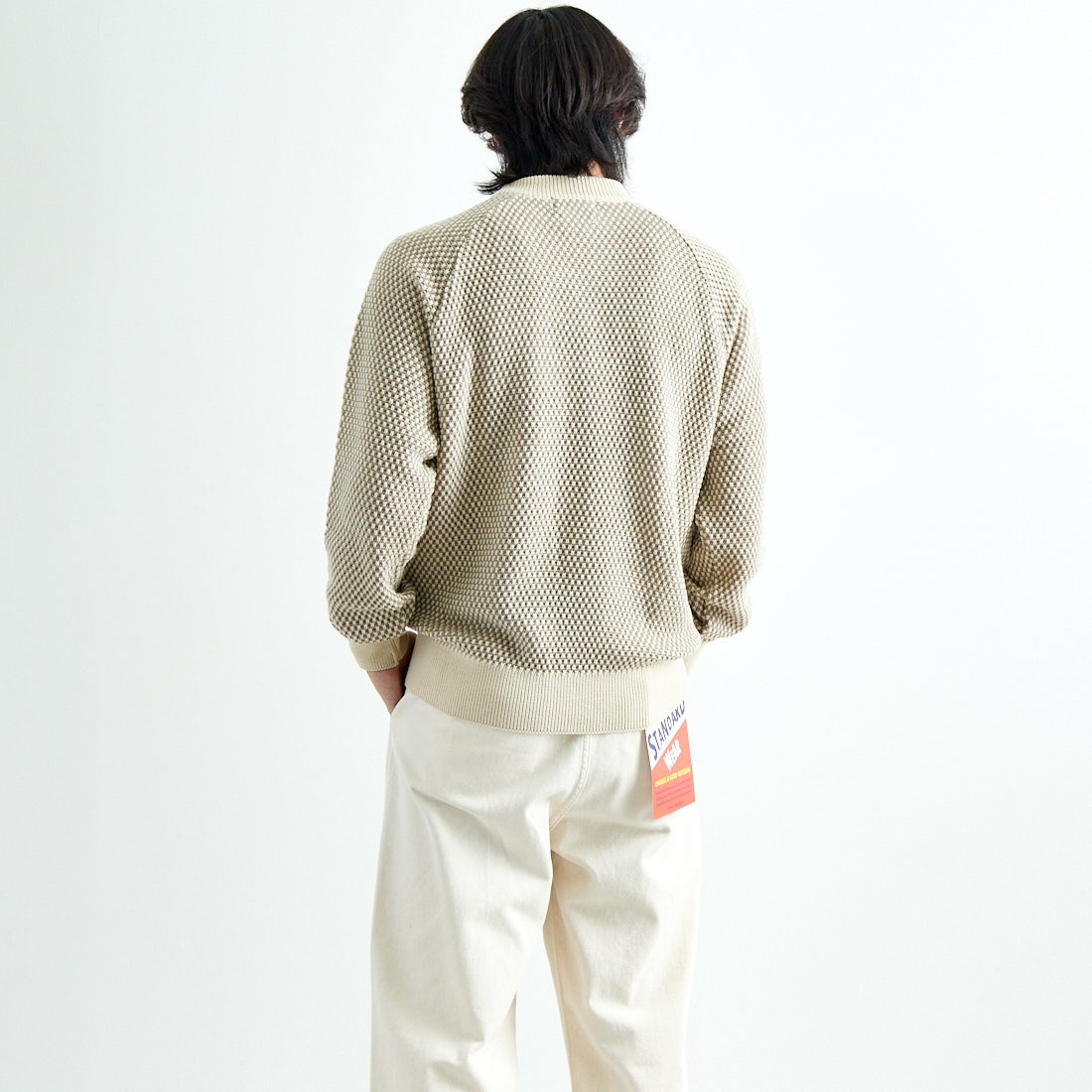 gim × JEANSFACTORY [ジム × ジーンズファクトリー] ウォッシャブルポップコーン編みクルーネックニット [24527589] 303 ｴｸﾘｭ &&モデル身長：179cm 着用サイズ：L&&