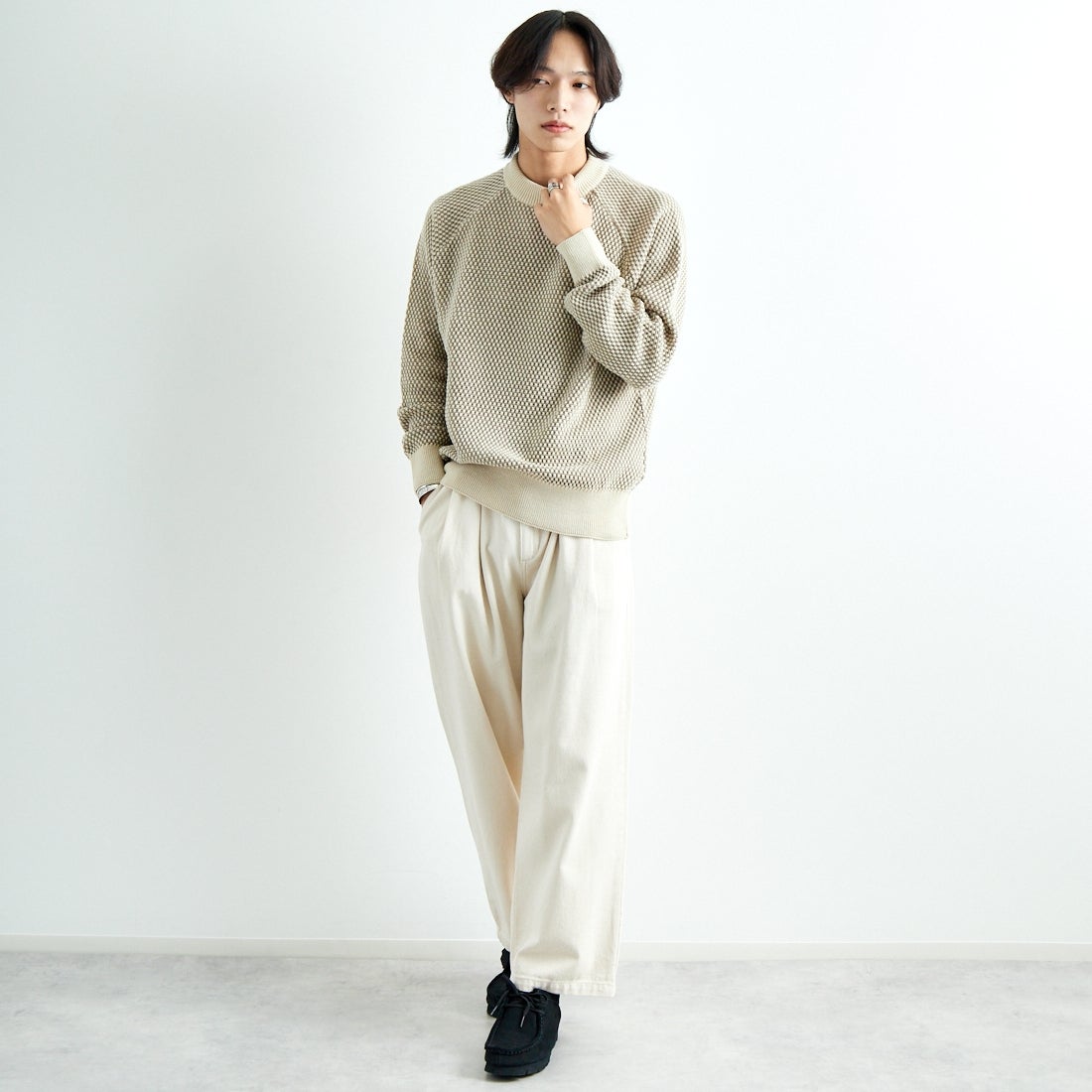 gim × JEANSFACTORY [ジム × ジーンズファクトリー] ウォッシャブルポップコーン編みクルーネックニット [24527589] 303 ｴｸﾘｭ &&モデル身長：179cm 着用サイズ：L&&