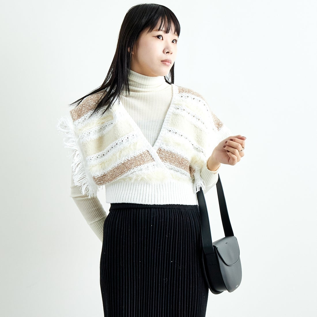 TORRAZZO DONNA [トラッゾドンナ] ファンシーヤーンランダムボーダーベスト [6257-410] 06 O.WHITE &&モデル身長：167cm 着用サイズ：F&&