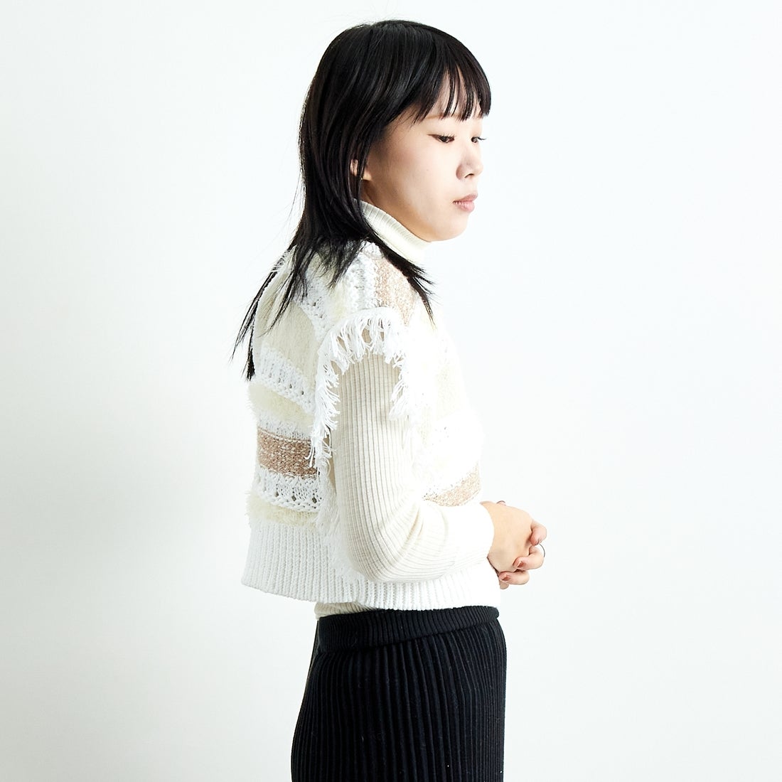 TORRAZZO DONNA [トラッゾドンナ] ファンシーヤーンランダムボーダーベスト [6257-410] 06 O.WHITE &&モデル身長：167cm 着用サイズ：F&&