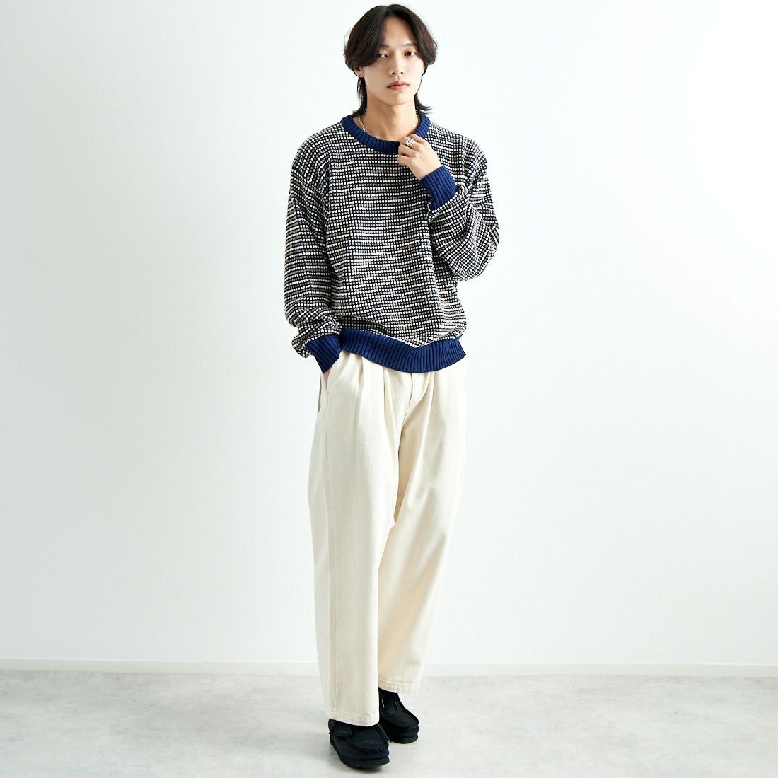 Noir Fabrik [ヌワールファブリック] ポップコーン編み クルーネックニット [NF-244-093] NVY &&モデル身長：179cm 着用サイズ：M&&