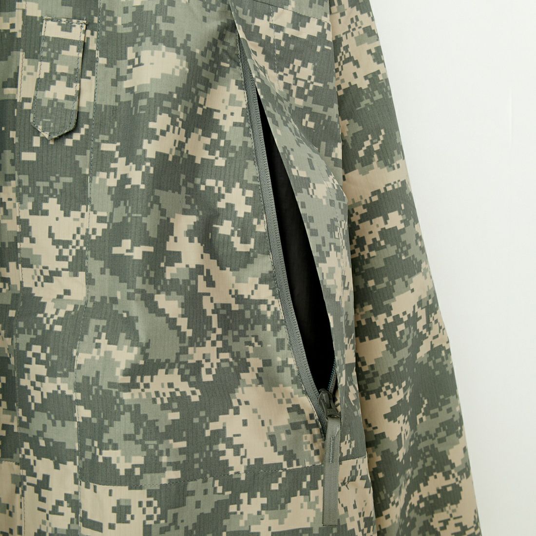 MILITARY [ミリタリー] ECWCS GEN3 LEVEL6 エクストリーム コールドウェットウェザーパーカー [GI-GEN-3-LEVEL-6-ACU] UNIVERSAL