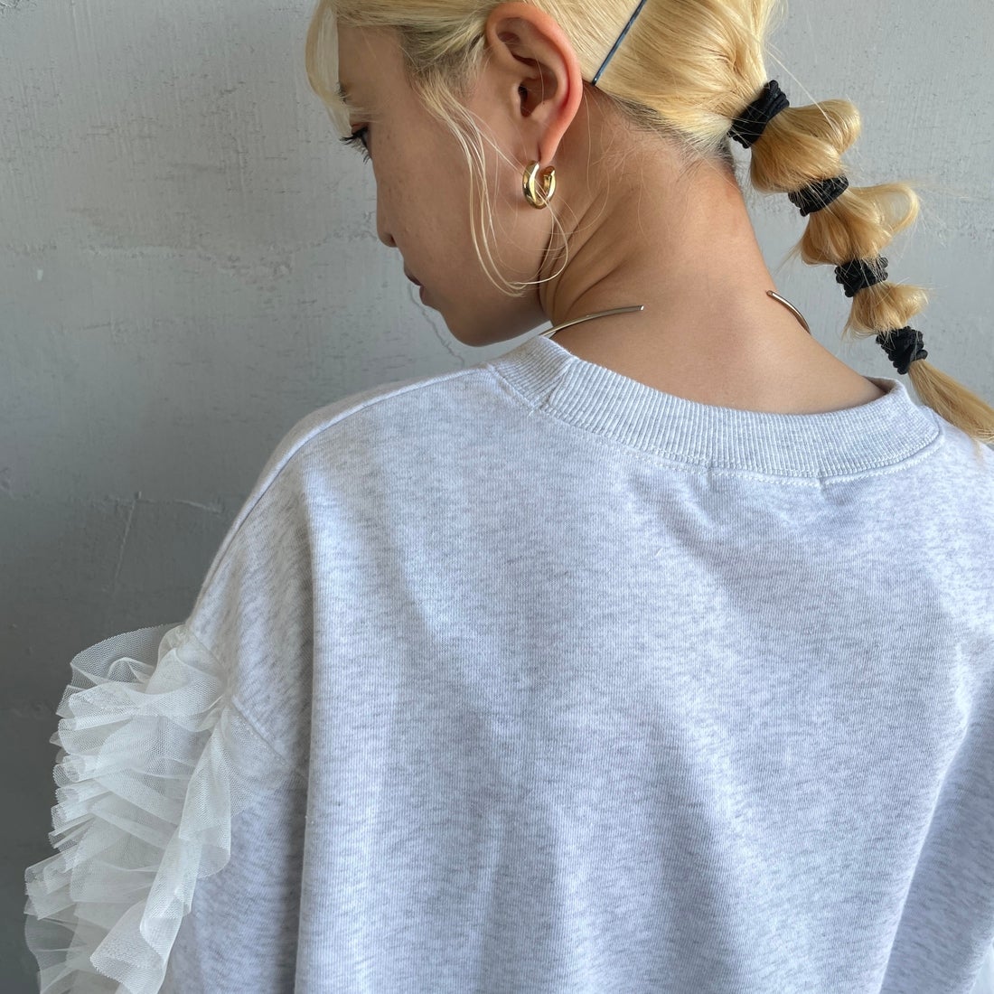 By/m [バイエム] 袖チュールフリルデザイン プルオーバースウェット [B24132079] 20 OATMEAL