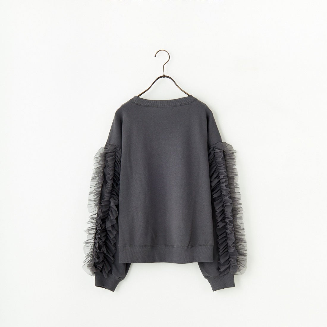 By/m [バイエム] 袖チュールフリルデザイン プルオーバースウェット [B24132079] 08 CHARCOA