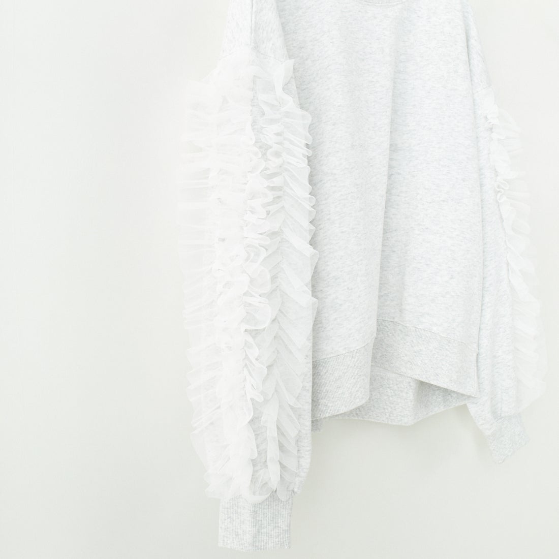 By/m [バイエム] 袖チュールフリルデザイン プルオーバースウェット [B24132079] 20 OATMEAL