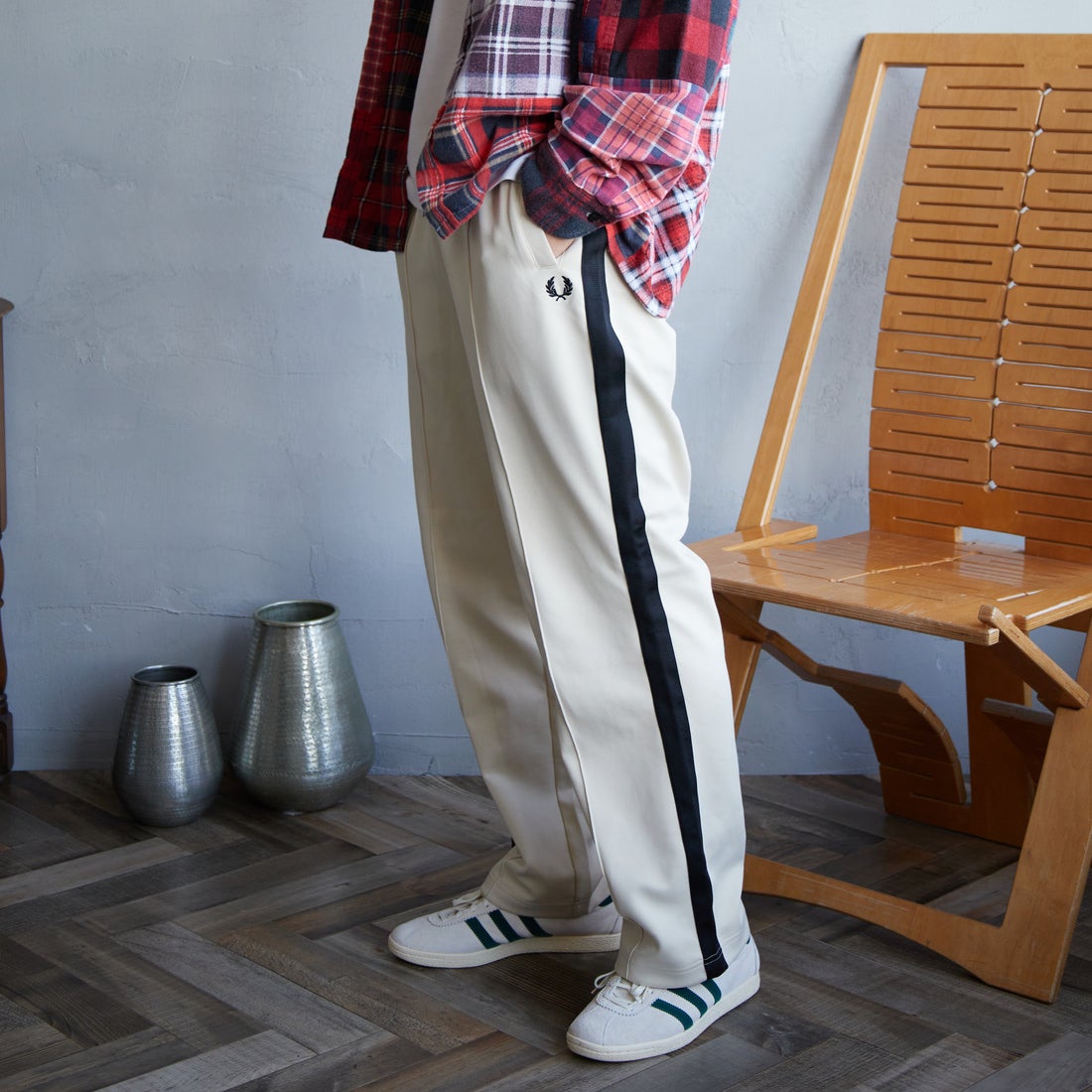 FRED PERRY [フレッドペリー] 別注 配色ライントラックパンツ [FPM-24A