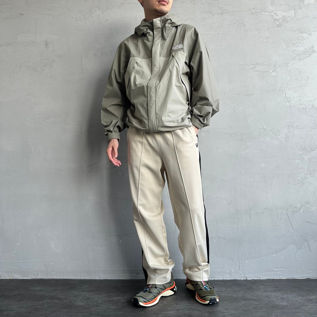 FRED PERRY [フレッドペリー] 別注 配色ライントラックパンツ [FPM-24A