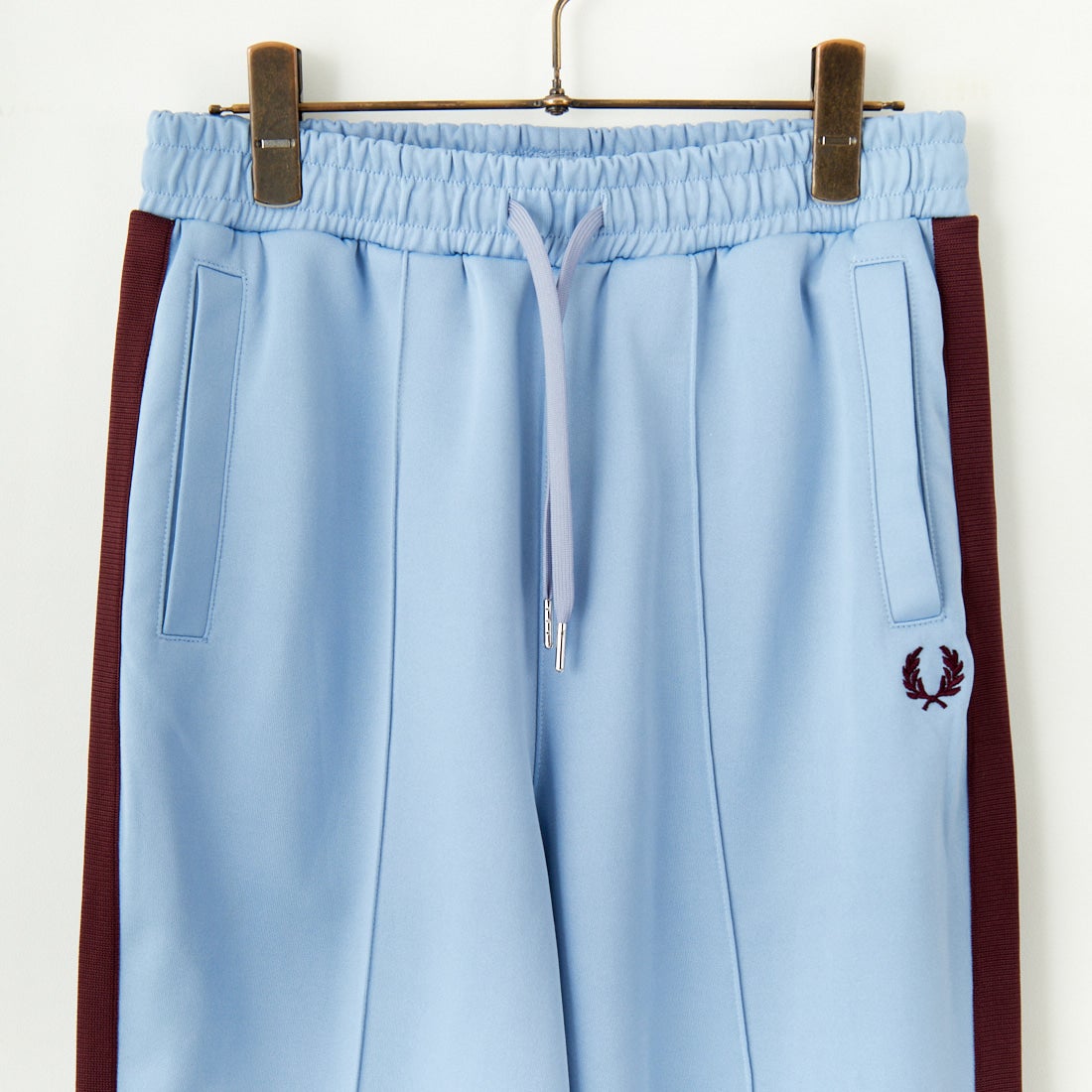 FRED PERRY [フレッドペリー] 別注 配色ライントラックパンツ [FPM-24A-026-JF] SKY/OXBLOO