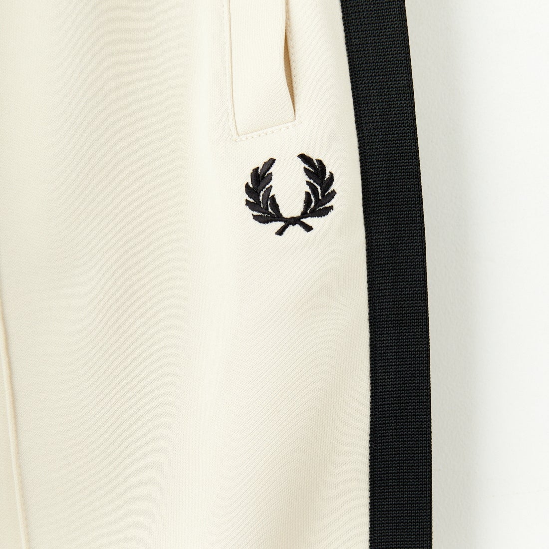 FRED PERRY [フレッドペリー] 別注 配色ライントラックパンツ [FPM-24A-026-JF] OAT/BLK
