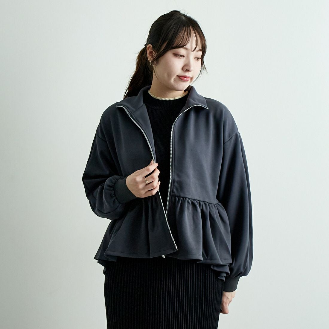 Jeans Factory Clothes [ジーンズファクトリークローズ] ダンボールニットスタンドブルゾン [7645518] C.GRAY &&モデル身長：167cm 着用サイズ：F&&