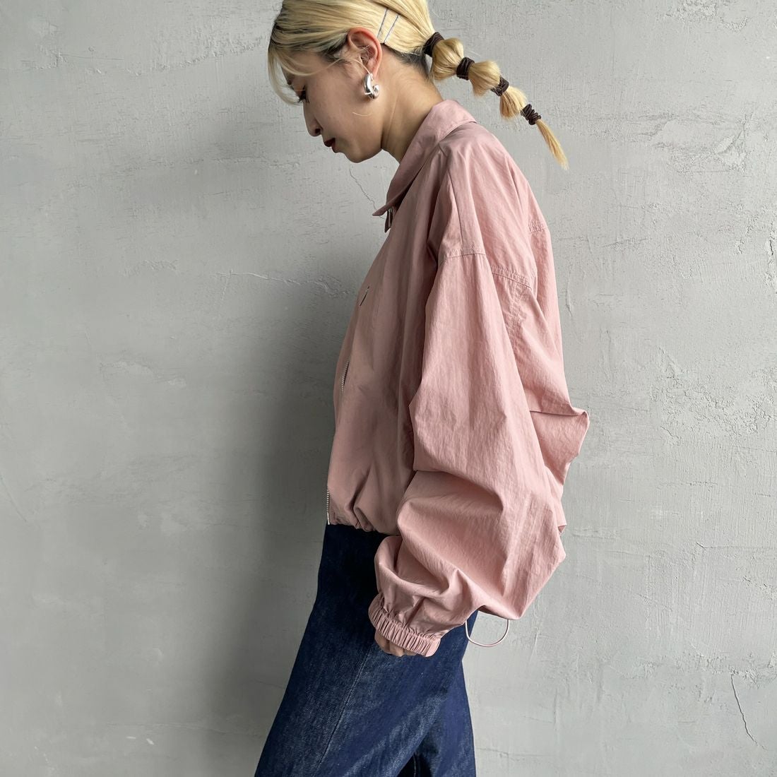 Jeans Factory Clothes [ジーンズファクトリークローズ] ナイロンワイドショートブルゾン [IN1-JK-5] ﾋﾟﾝｸ &&モデル身長：150cm 着用サイズ：F&&