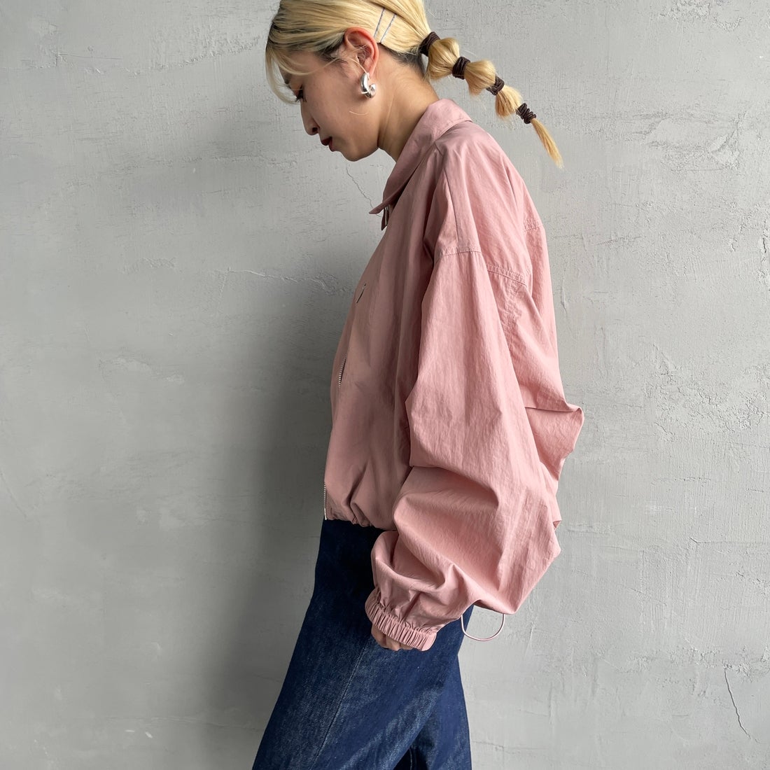 Jeans Factory Clothes [ジーンズファクトリークローズ] ナイロンワイドショートブルゾン [IN1-JK-5] ﾋﾟﾝｸ &&モデル身長：150cm 着用サイズ：F&&