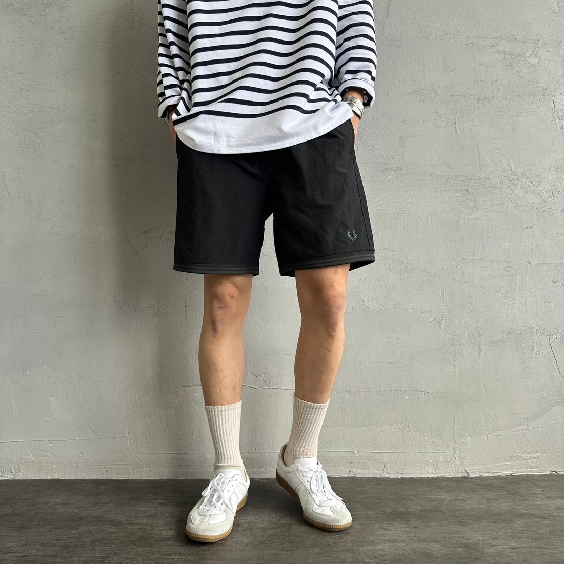 FRED PERRY [フレッドペリー] 別注 ワンポイントロゴ刺繍ショート