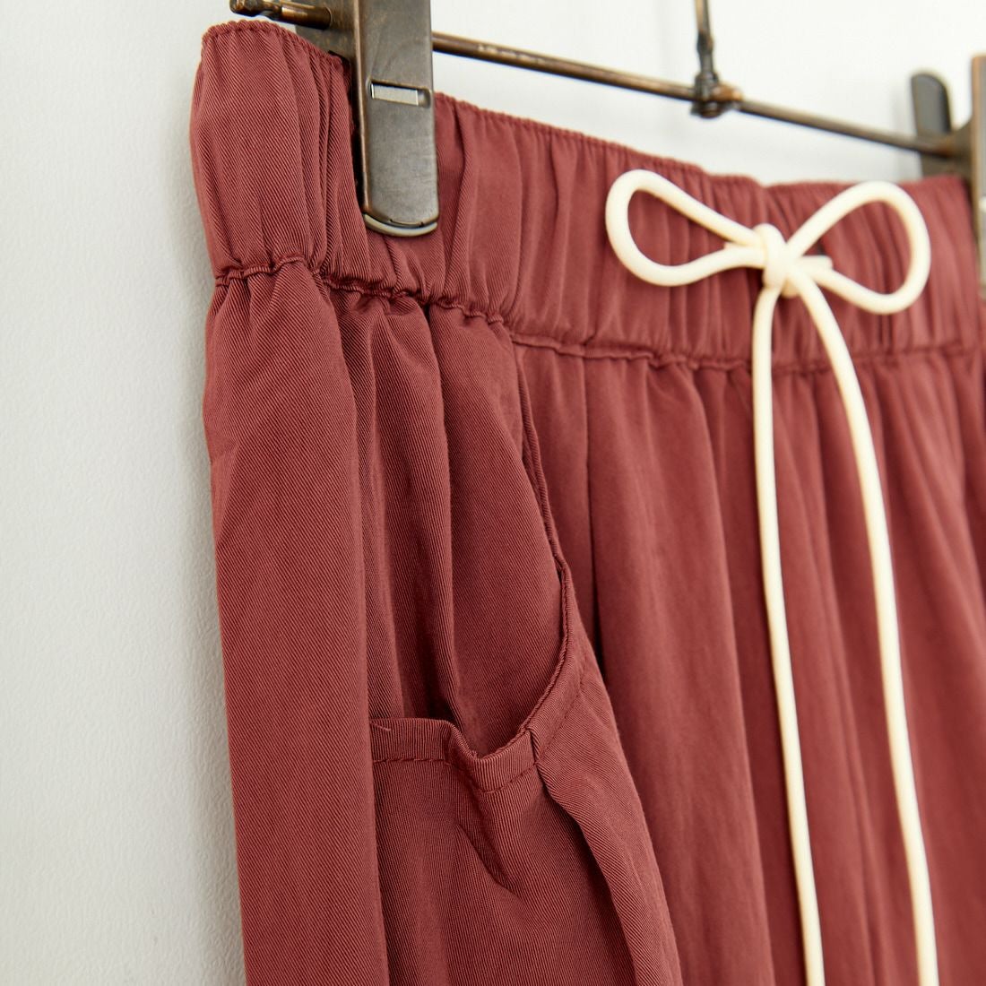 Jf Ready Made [ジェイエフレディメイド] ツイルサテンイージートラウザース [3006818] 306 WINE R