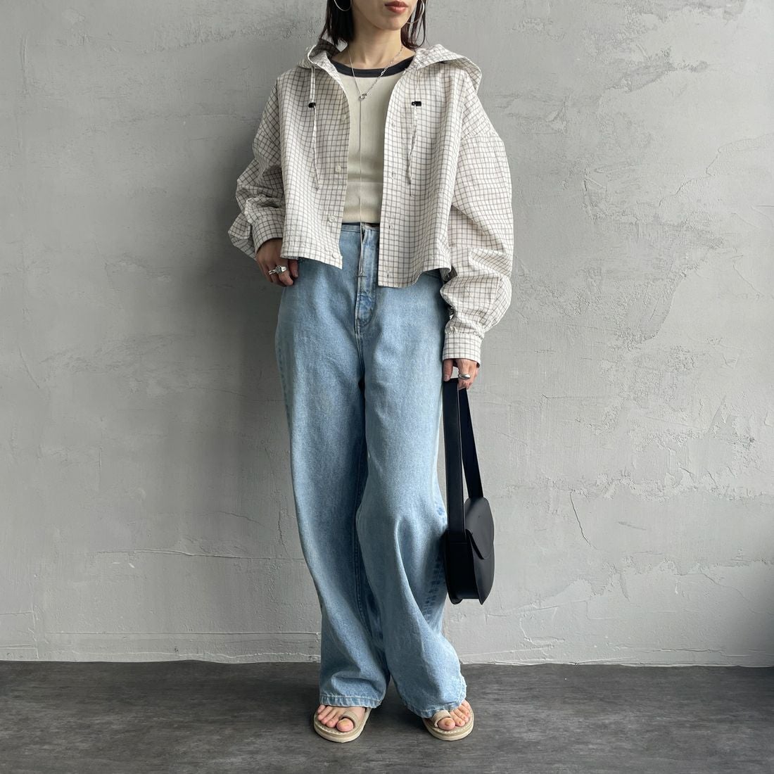 Americana × JEANS FACTORY [アメリカーナ × ジーンズファクトリー] 別注 フード付き チェックシャツアウター [ASO-L-779-2-JF] ｷﾅﾘ &&モデル身長：158cm 着用サイズ：ONE SIZE&&