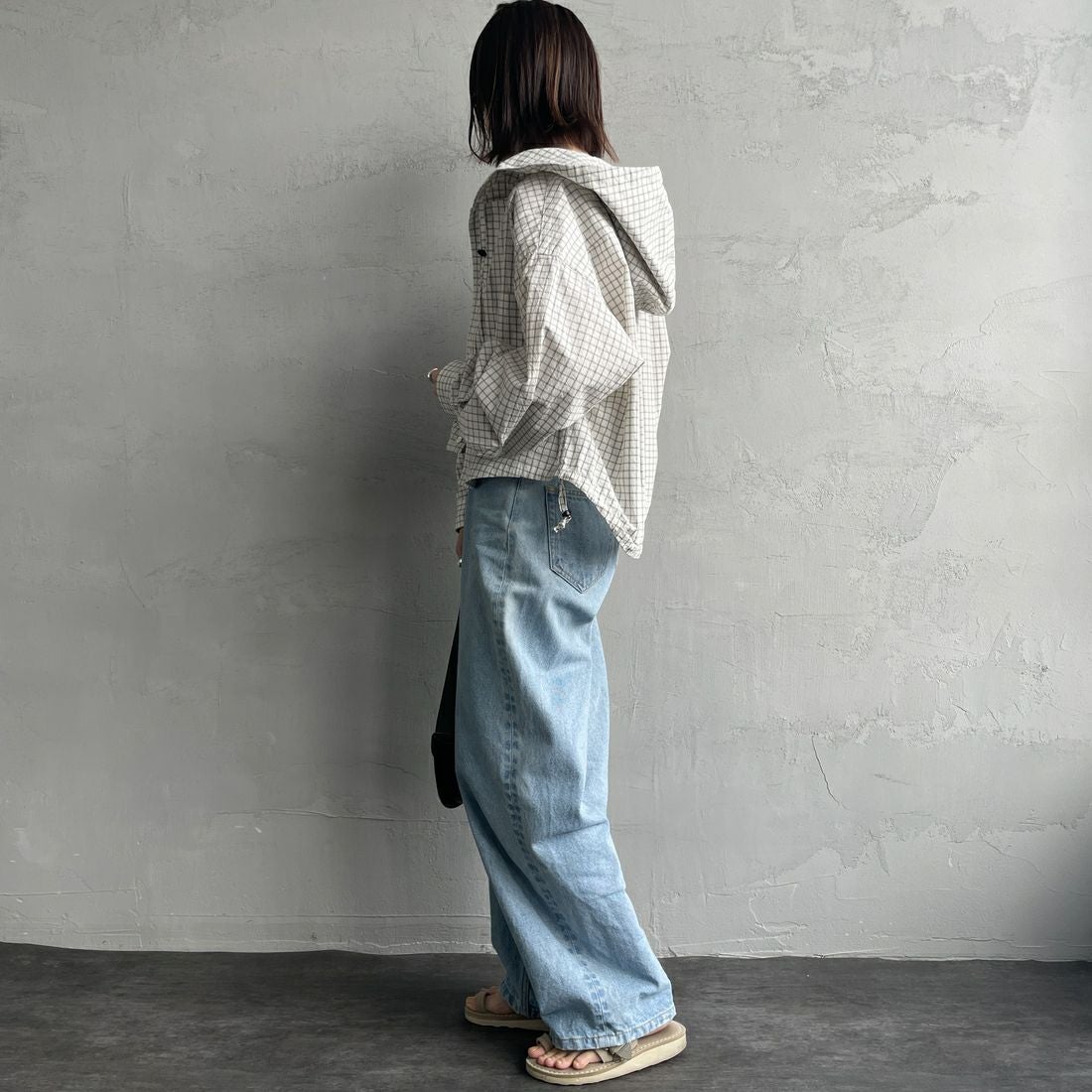 Americana × JEANS FACTORY [アメリカーナ × ジーンズファクトリー] 別注 フード付き チェックシャツアウター [ASO-L-779-2-JF] ｷﾅﾘ &&モデル身長：158cm 着用サイズ：ONE SIZE&&