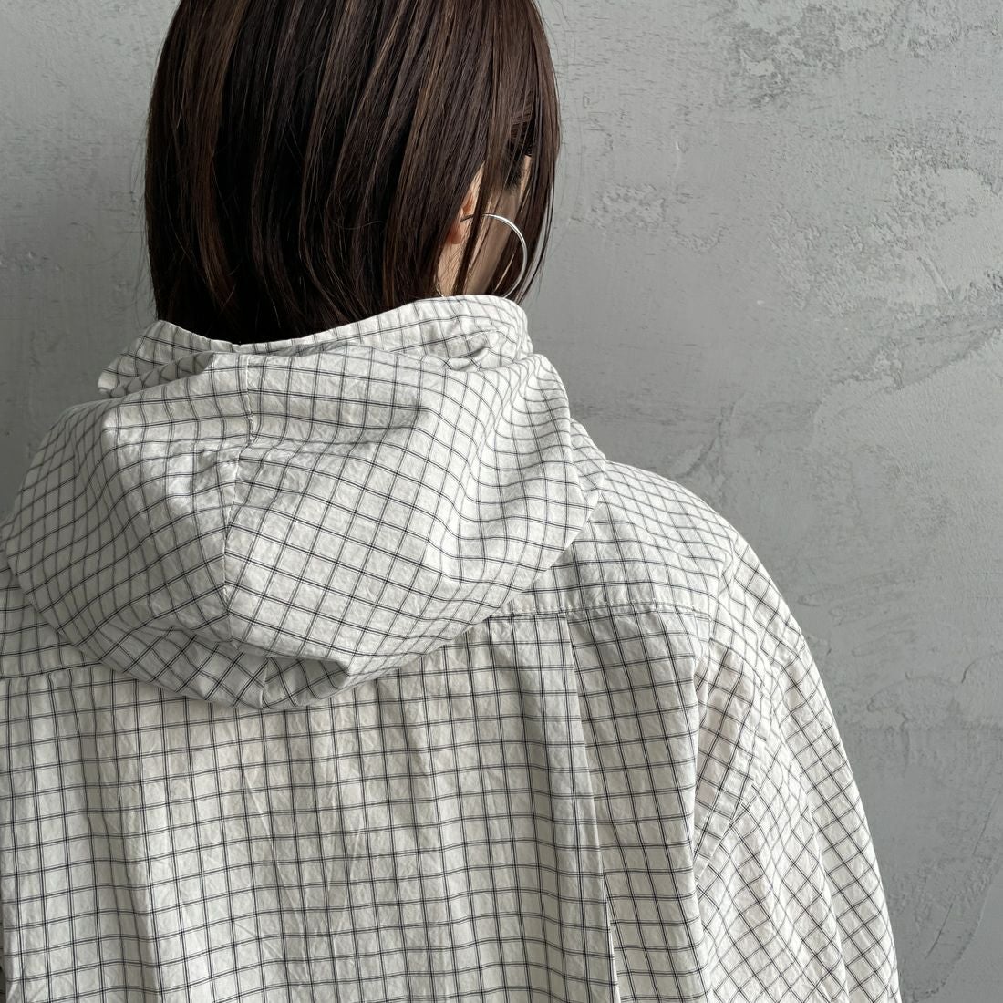 Americana × JEANS FACTORY [アメリカーナ × ジーンズファクトリー] 別注 フード付き チェックシャツアウター [ASO-L-779-2-JF] ｷﾅﾘ &&モデル身長：158cm 着用サイズ：ONE SIZE&&