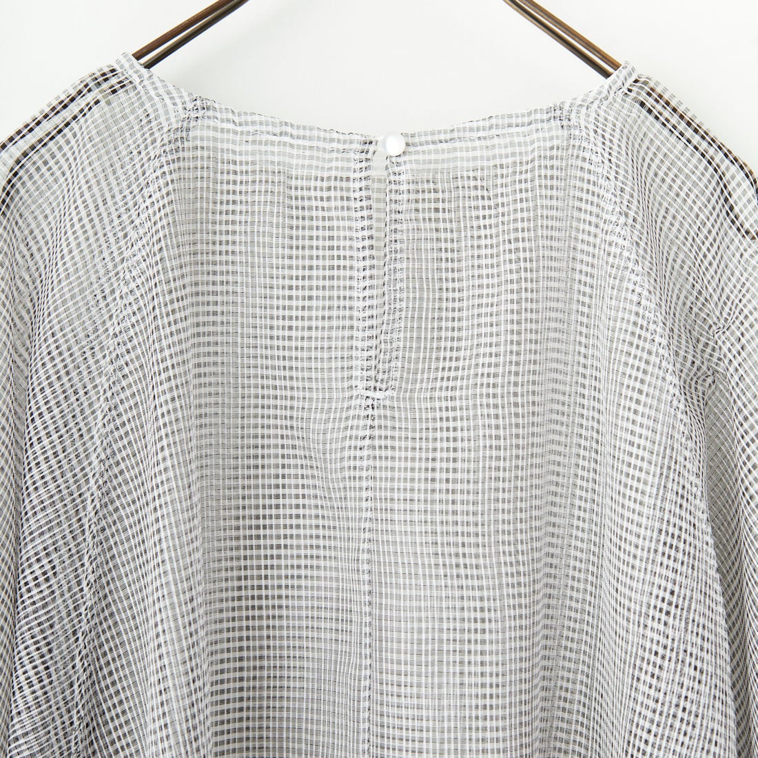 nenom [ネノム] シアーバルーンスリーブブラウス [NE25112021] 50 WHT/BLK