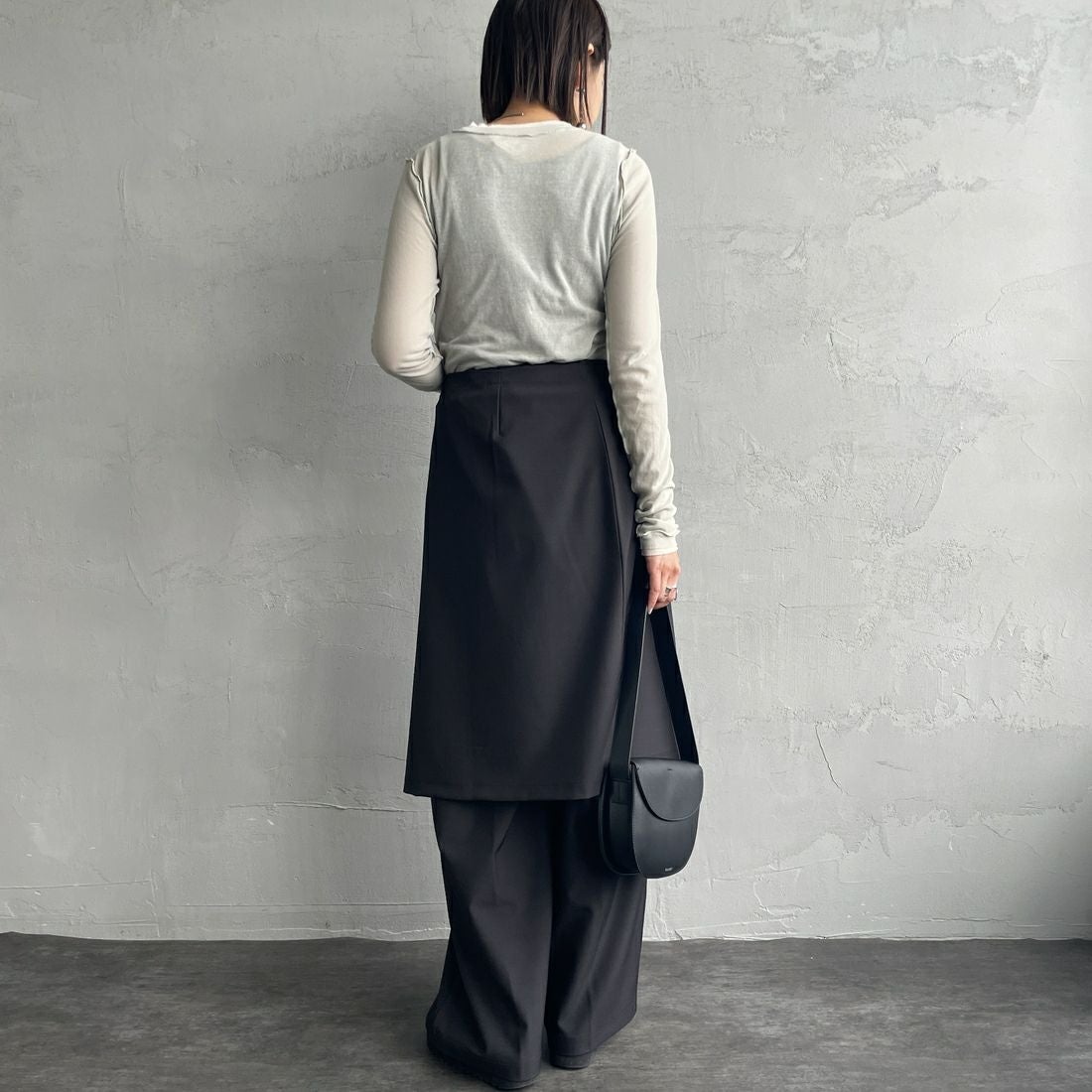 nenom [ネノム] 2WAY ラップスカートレイヤードタックワイドパンツ [NE25112013] 09 BLACK &&モデル身長：159cm 着用サイズ：M&&