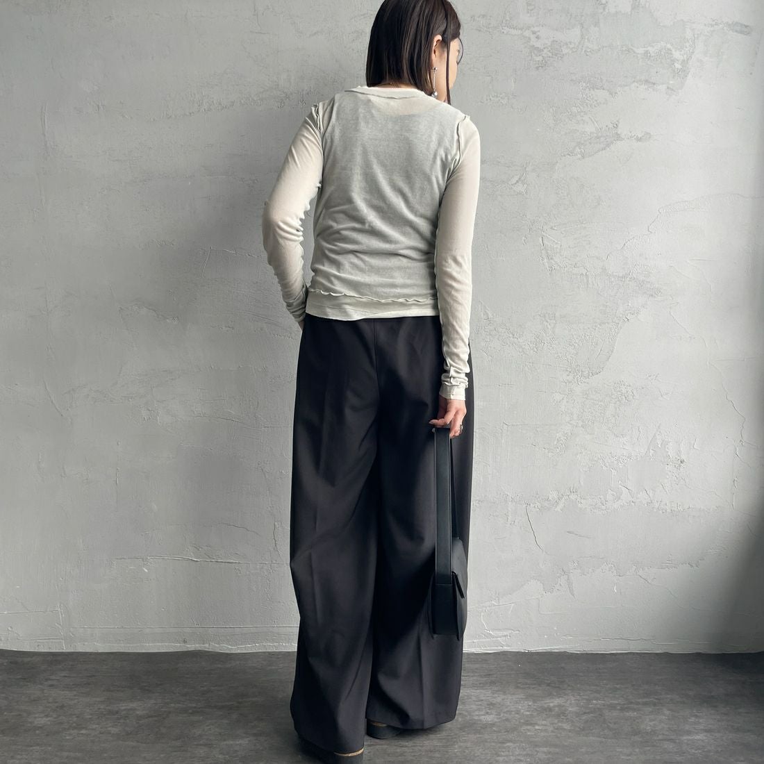 nenom [ネノム] 2WAY ラップスカートレイヤードタックワイドパンツ [NE25112013] 09 BLACK &&モデル身長：159cm 着用サイズ：M&&