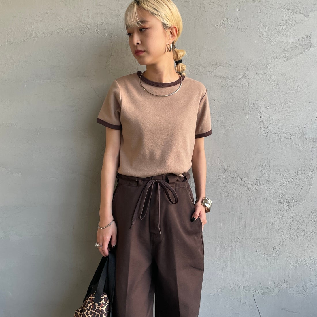 Noir Fabrik [ヌワールファブリック] コットンフライス クルーネックリンガーTシャツ [IN-02-25SS] ﾍﾞｰｼﾞｭ/ﾌﾞﾗ &&モデル身長：150cm 着用サイズ：0&&