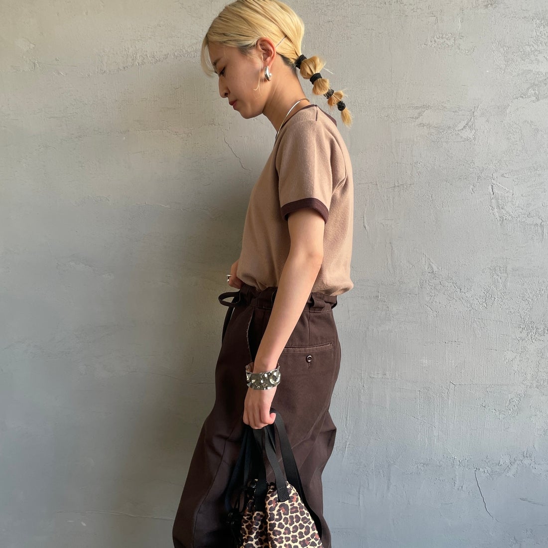 Noir Fabrik [ヌワールファブリック] コットンフライス クルーネックリンガーTシャツ [IN-02-25SS] ﾍﾞｰｼﾞｭ/ﾌﾞﾗ &&モデル身長：150cm 着用サイズ：0&&