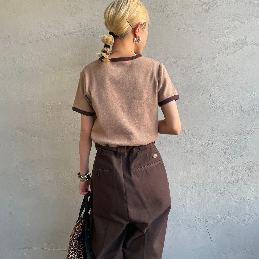 Noir Fabrik [ヌワールファブリック] コットンフライス クルーネックリンガーTシャツ [IN-02-25SS] ﾍﾞｰｼﾞｭ/ﾌﾞﾗ &&モデル身長：150cm 着用サイズ：0&&