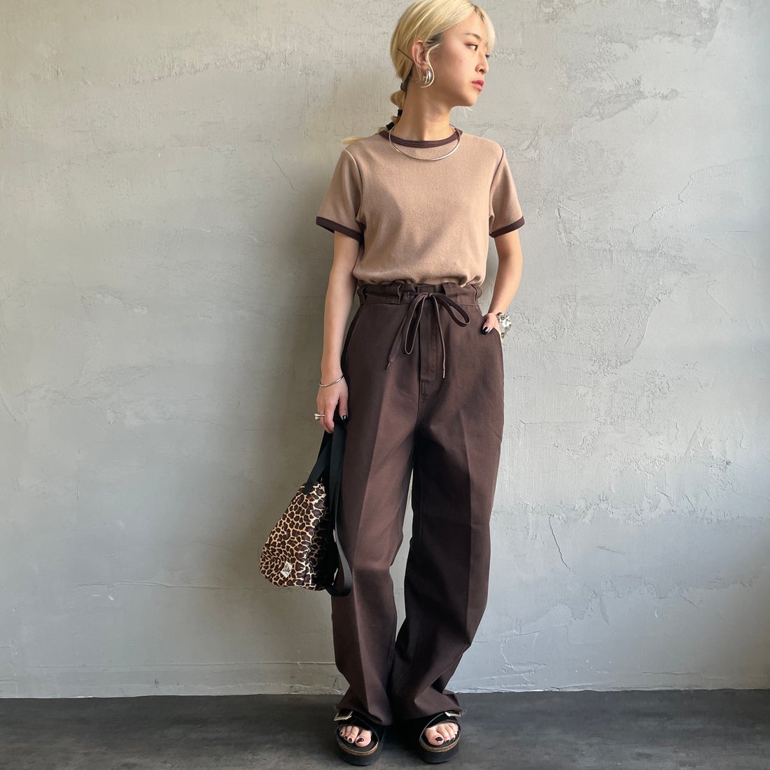 Noir Fabrik [ヌワールファブリック] コットンフライス クルーネックリンガーTシャツ [IN-02-25SS] ﾍﾞｰｼﾞｭ/ﾌﾞﾗ &&モデル身長：150cm 着用サイズ：0&&