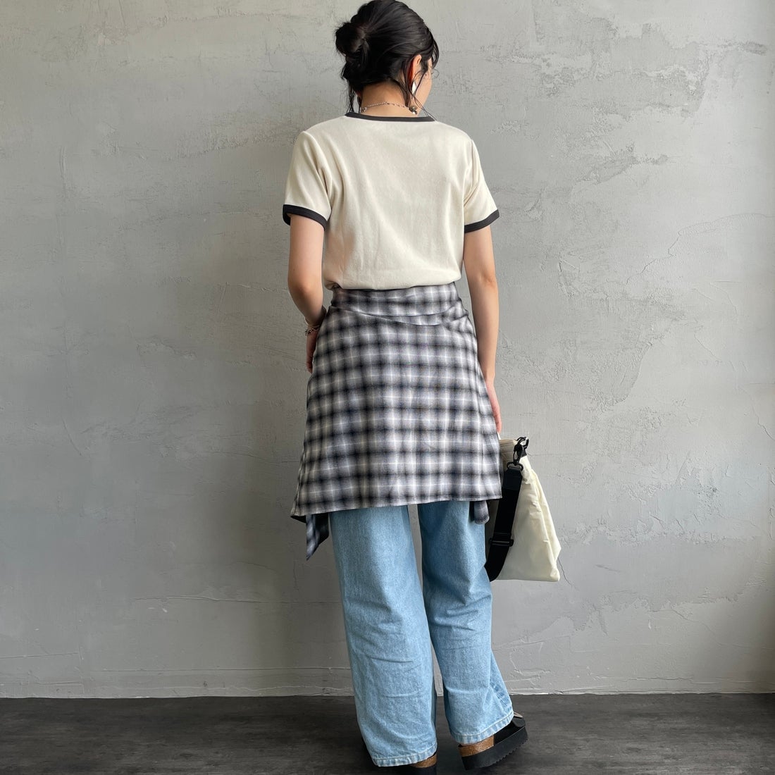 Noir Fabrik [ヌワールファブリック] コットンフライス クルーネックリンガーTシャツ [IN-02-25SS] ﾅﾁｭﾗﾙ/ｽﾐｸﾛ &&モデル身長：160cm 着用サイズ：1&&