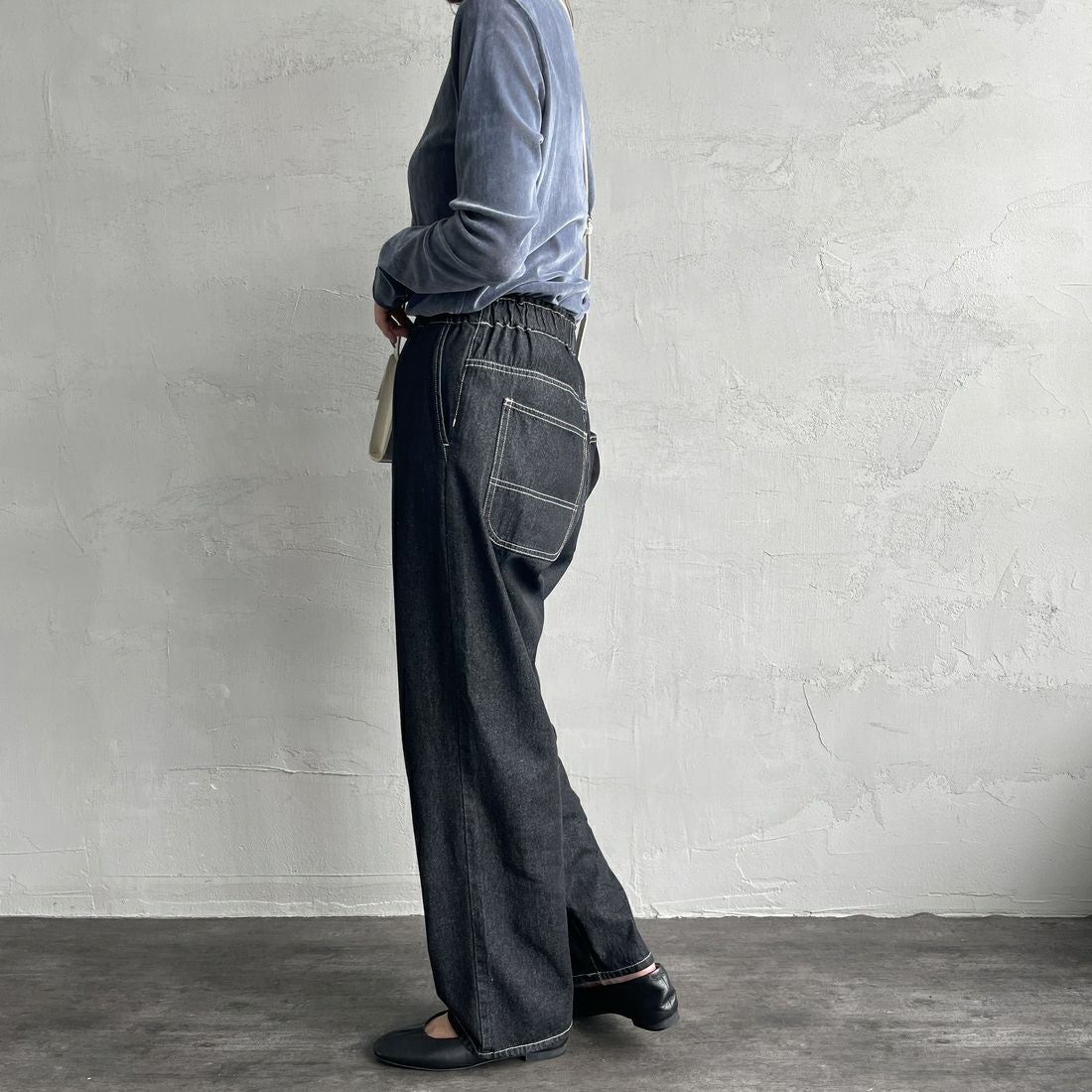 UNIVERSAL OVERALL [ユニバーサルオーバーオール] 別注 バックポケットイージーパンツ [U2512600IN-JF] BLACK USED &&モデル身長：163cm 着用サイズ：M&&