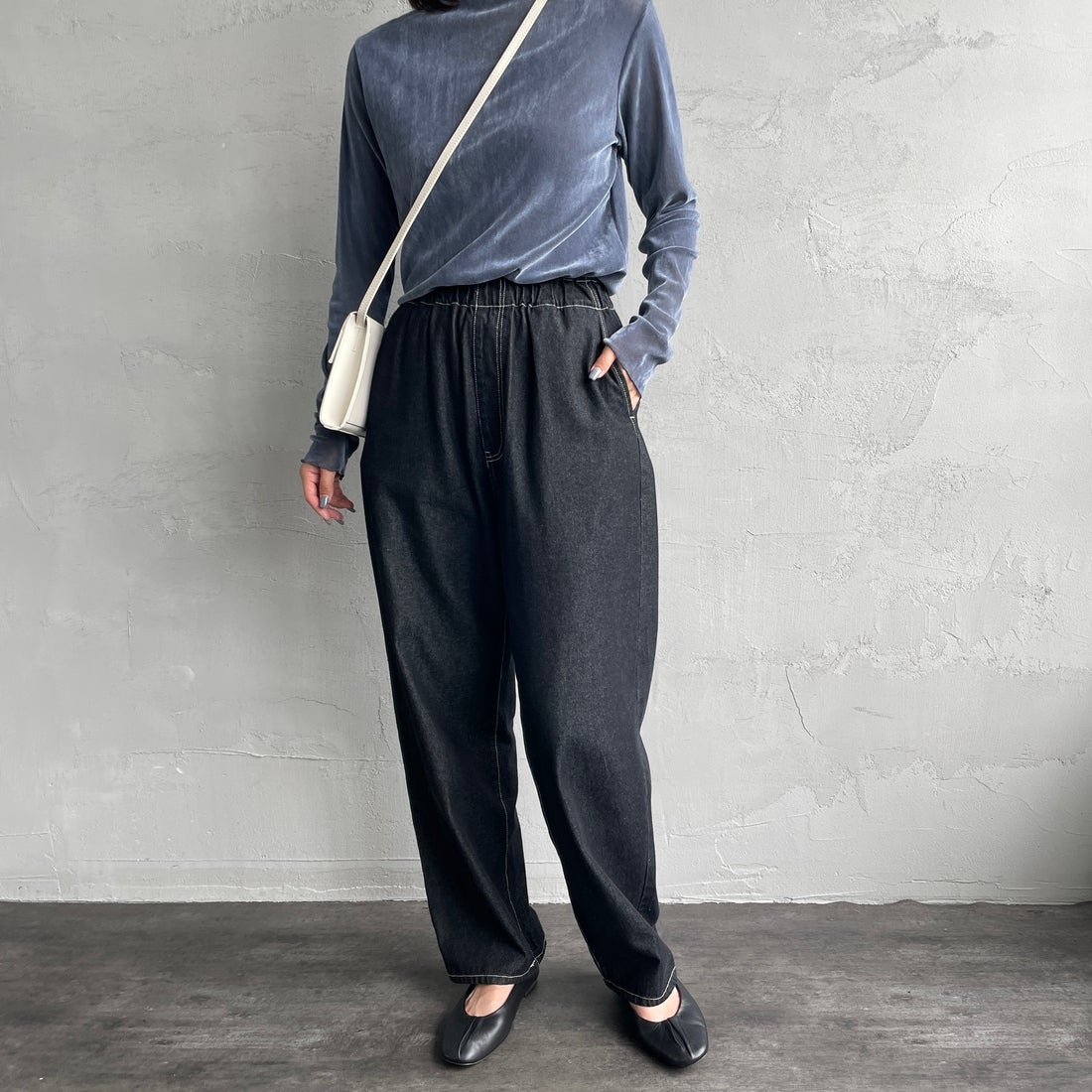 UNIVERSAL OVERALL [ユニバーサルオーバーオール] 別注 バックポケットイージーパンツ [U2512600IN-JF] BLACK USED &&モデル身長：163cm 着用サイズ：M&&