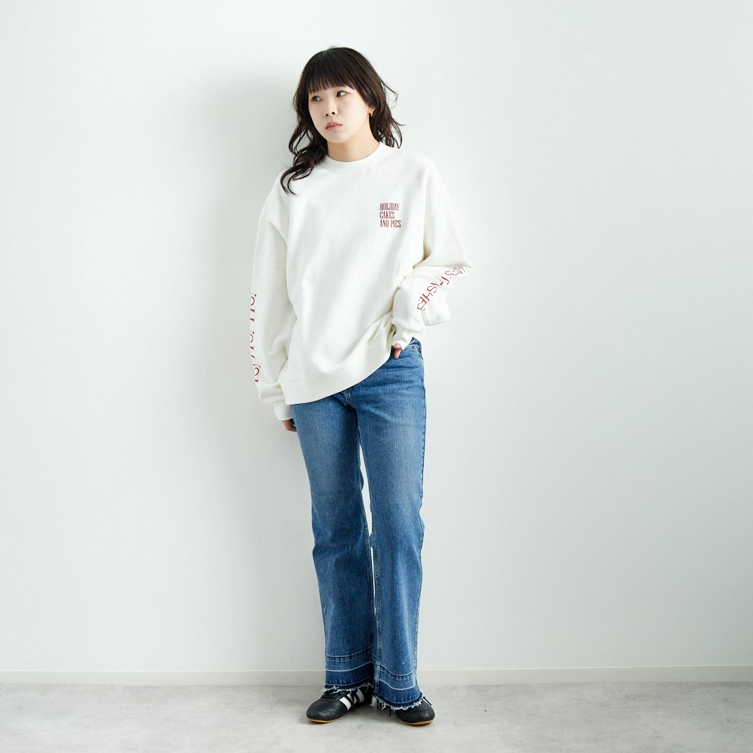 RED CARD TOKYO [レッドカード トーキョー] ピースフレアデニム [12W10401SMD] A-STN MID &&モデル身長：167cm 着用サイズ：24&&