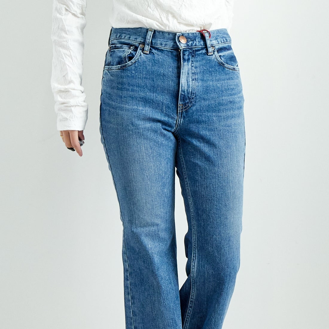 RED CARD TOKYO [レッドカード トーキョー] ピースフレアデニム [12W10401SMD] A-STN MID &&モデル身長：167cm 着用サイズ：24&&