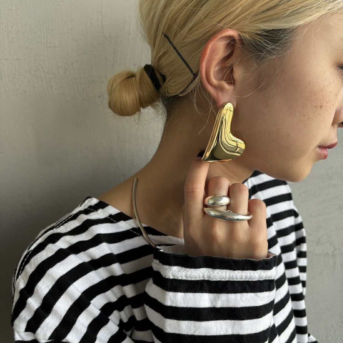 LAPUIS [ラピュイ] ハートプレートピアス [244-220110] GOLD