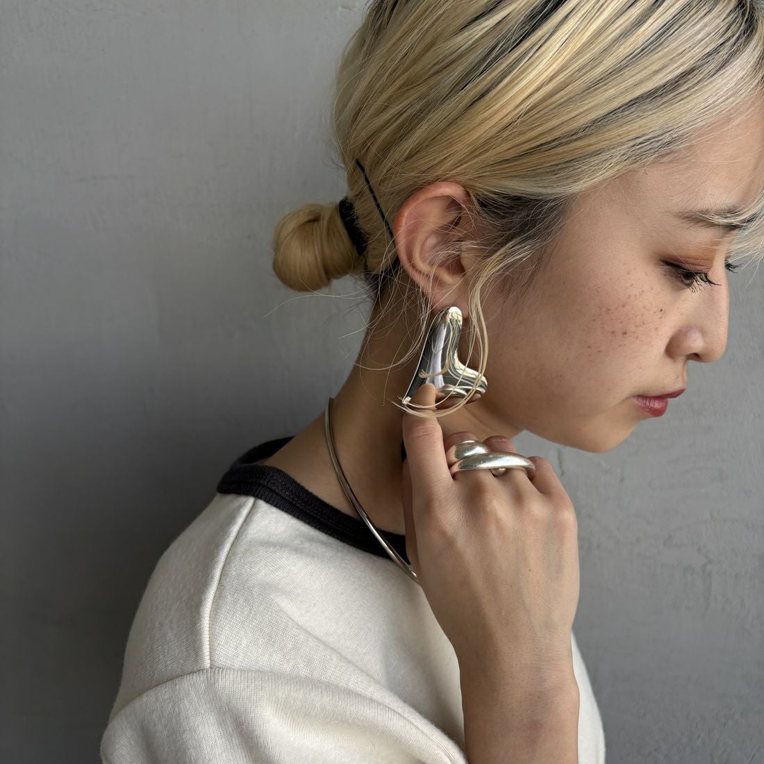 LAPUIS [ラピュイ] ハートプレートピアス [244-220110] SILVER