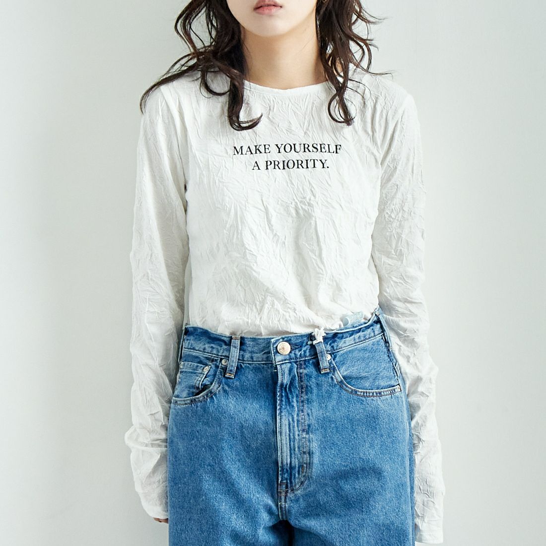 NEEDBY heritage [ニードバイヘリテージ] KOH ワイドテーパードデニム [N1CW01237SMB] S-MD BLUE &&モデル身長：167cm 着用サイズ：26&&