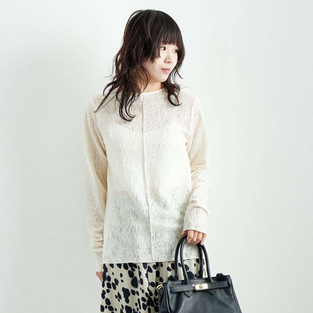 CHIGNON [シニヨン] カットジャカードインナートップス [8246-518NH] O.WHITE &&モデル身長：167cm 着用サイズ：F&&