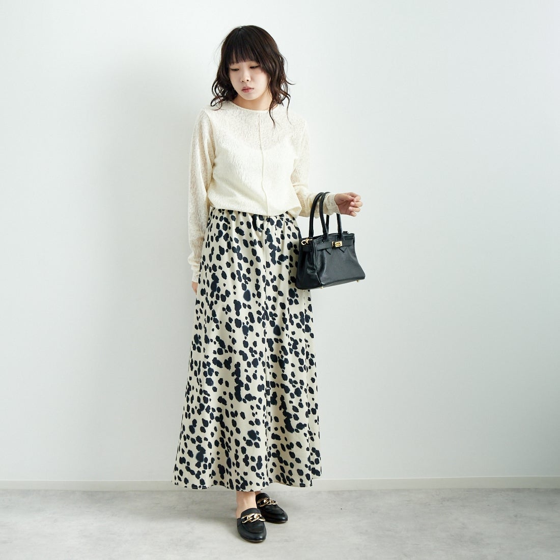 CHIGNON [シニヨン] カットジャカードインナートップス [8246-518NH] O.WHITE &&モデル身長：167cm 着用サイズ：F&&