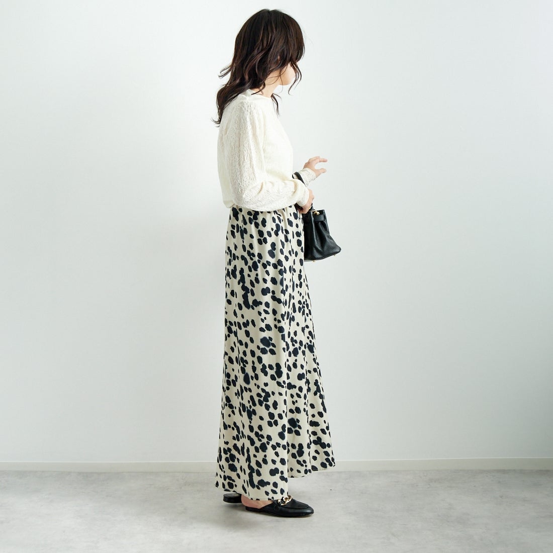 CHIGNON [シニヨン] カットジャカードインナートップス [8246-518NH] O.WHITE &&モデル身長：167cm 着用サイズ：F&&