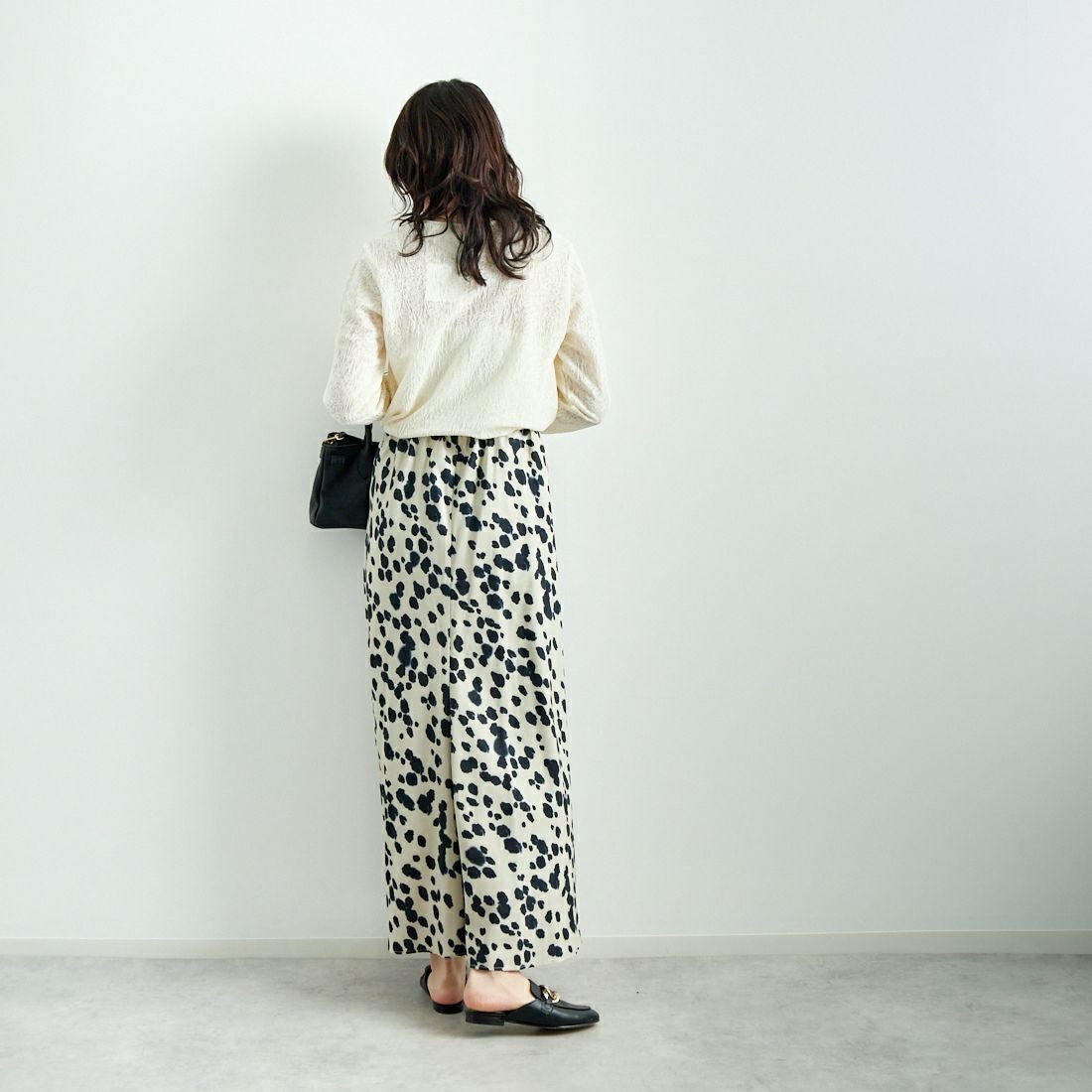 CHIGNON [シニヨン] カットジャカードインナートップス [8246-518NH] O.WHITE &&モデル身長：167cm 着用サイズ：F&&