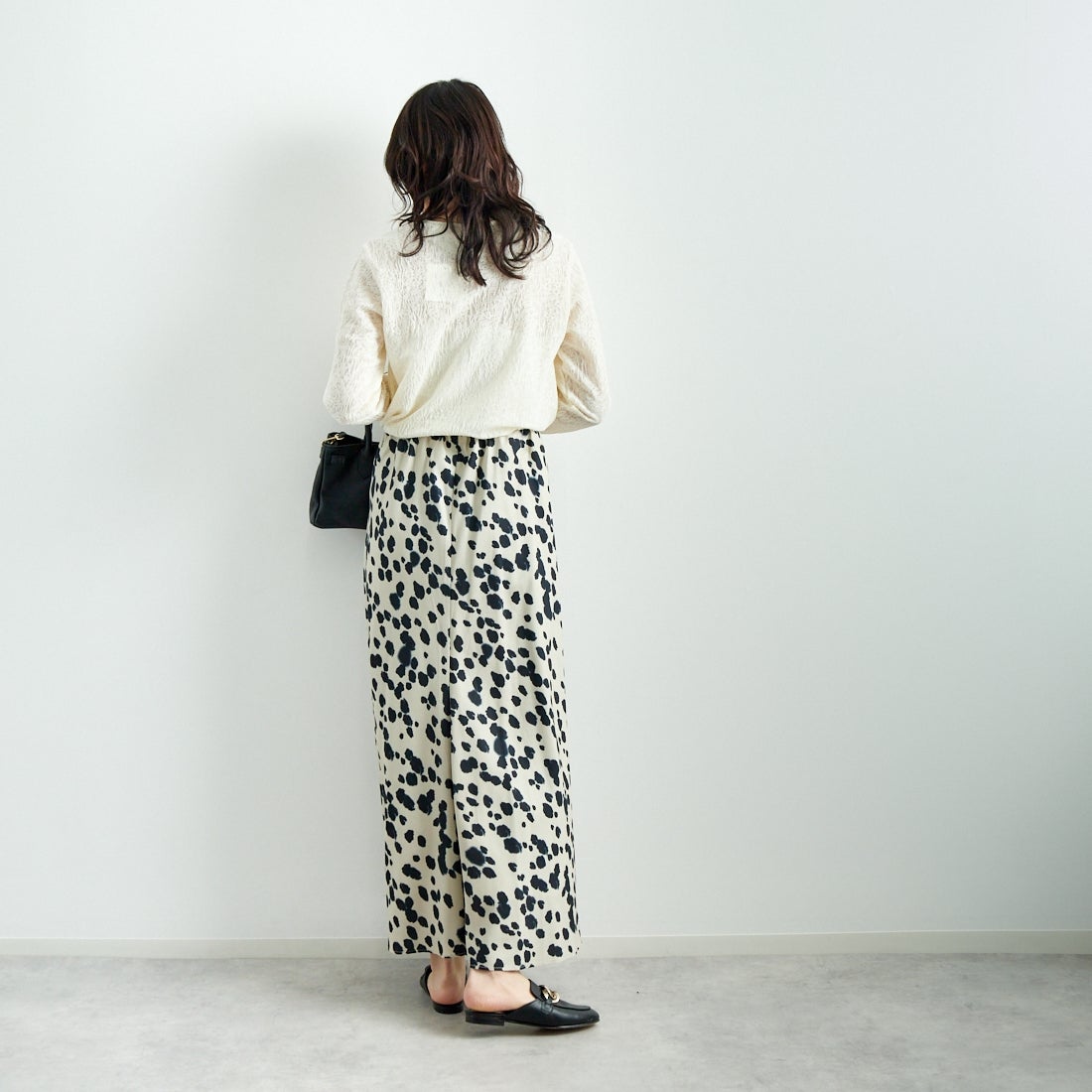 CHIGNON [シニヨン] カットジャカードインナートップス [8246-518NH] O.WHITE &&モデル身長：167cm 着用サイズ：F&&