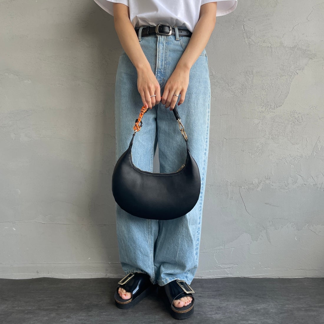 LE VERNIS [ル・ベルニ] パラコードムーンバッグ [244-210510] BLACK