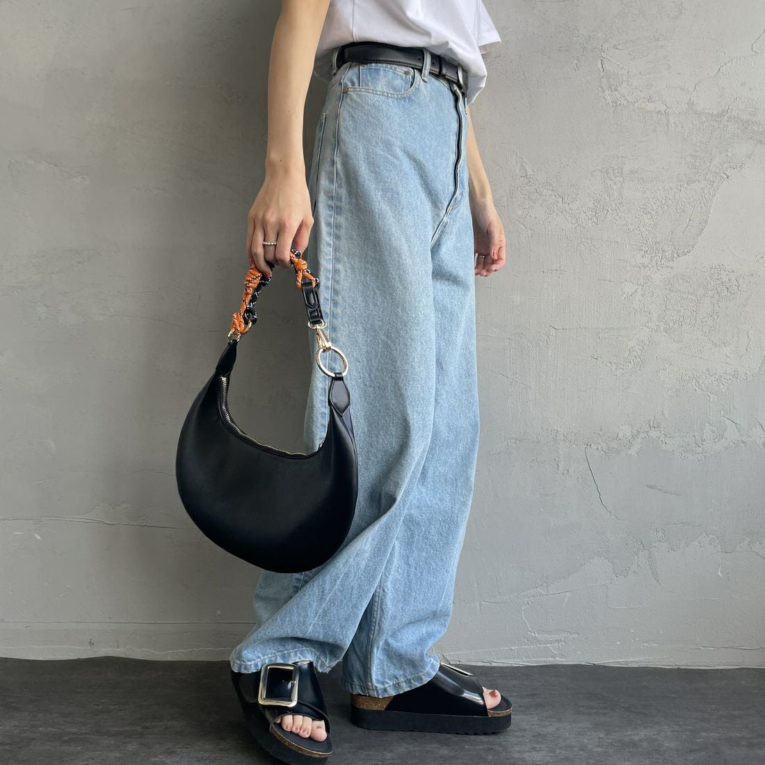 LE VERNIS [ル・ベルニ] パラコードムーンバッグ [244-210510] BLACK