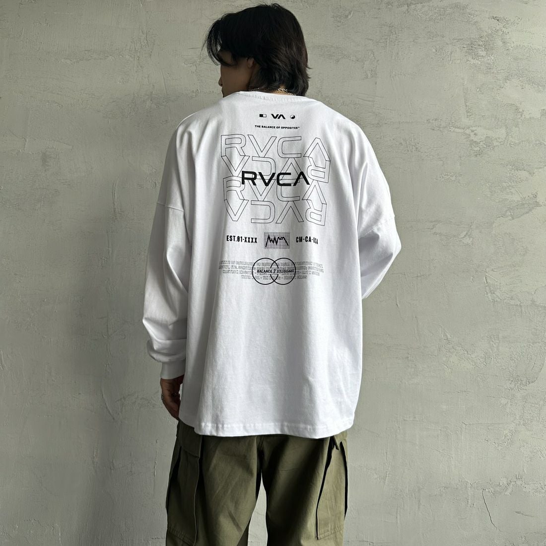 RVCA [ルーカ] RADIATE ロングスリーブTシャツ [BF041-151] WHT &&モデル身長：179cm 着用サイズ：XL&&