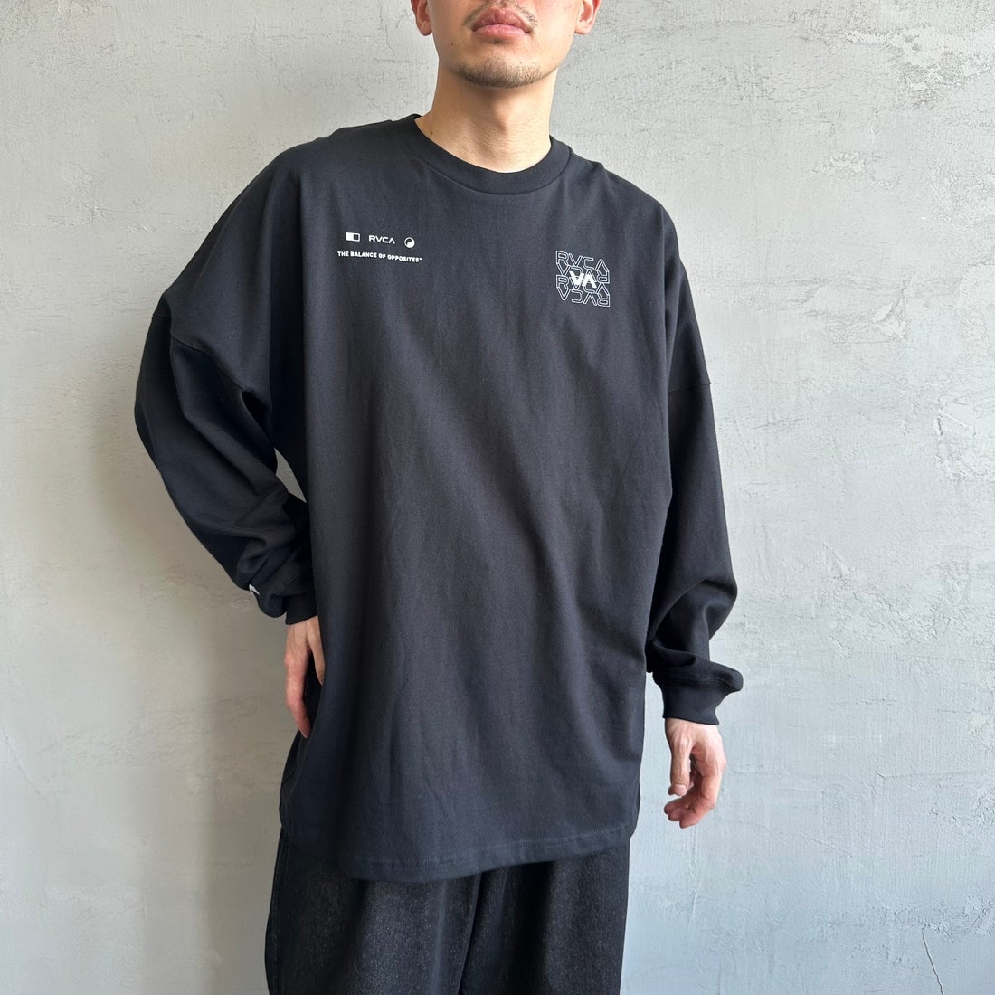 RVCA [ルーカ] RADIATE ロングスリーブTシャツ [BF041-151] BLK &&モデル身長：168cm 着用サイズ：L&&