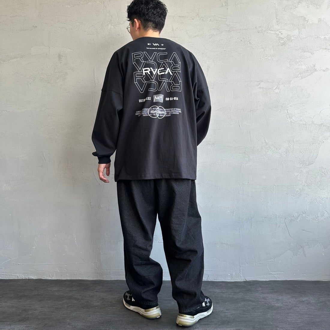 RVCA [ルーカ] RADIATE ロングスリーブTシャツ [BF041-151] BLK &&モデル身長：168cm 着用サイズ：L&&