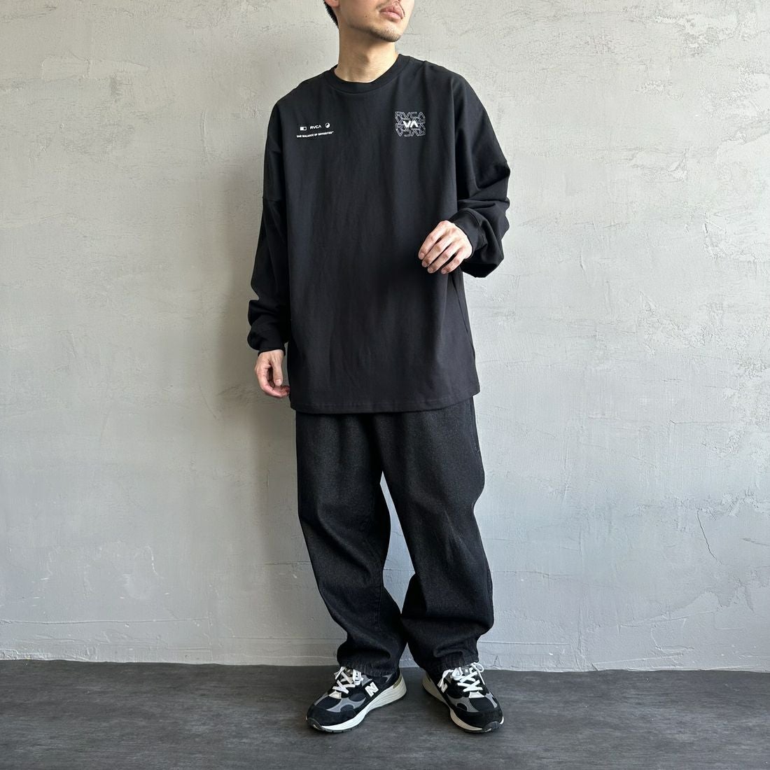 RVCA [ルーカ] RADIATE ロングスリーブTシャツ [BF041-151] BLK &&モデル身長：168cm 着用サイズ：L&&