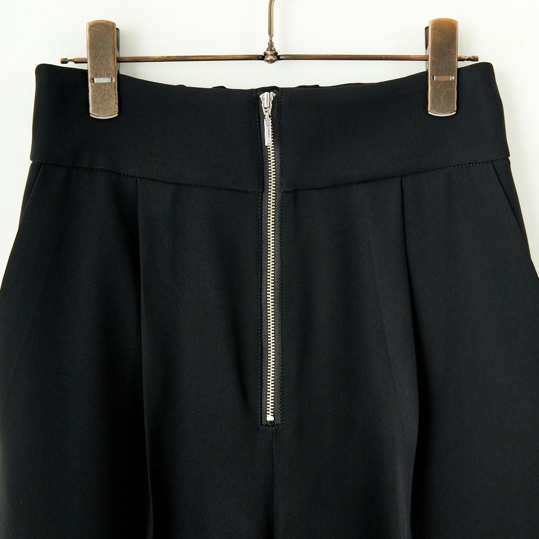 DONEEYU [ドニーユ] ダブルクロスストレッチサテン フロントジップワイドパンツ [U-2097] 040 ﾌﾞﾗｯｸ